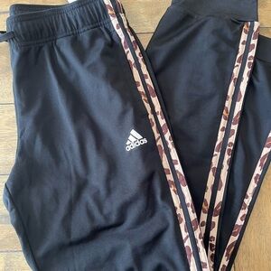 NWT Adidas Essentials Animal Print Tricot 3-Stripes Slim Tapered Track Pants